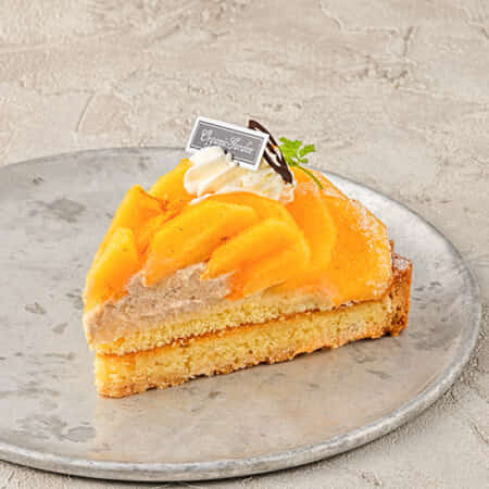 柿とシナモンホイップのタルト｜茅ヶ崎市でケーキのデリバリーならオーガニックガーデン茅ヶ崎