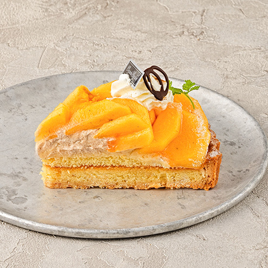 柿とシナモンホイップのタルト 柿とシナモンホイップのタルト|茅ヶ崎市でケーキのデリバリーならオーガニックガーデン茅ヶ崎