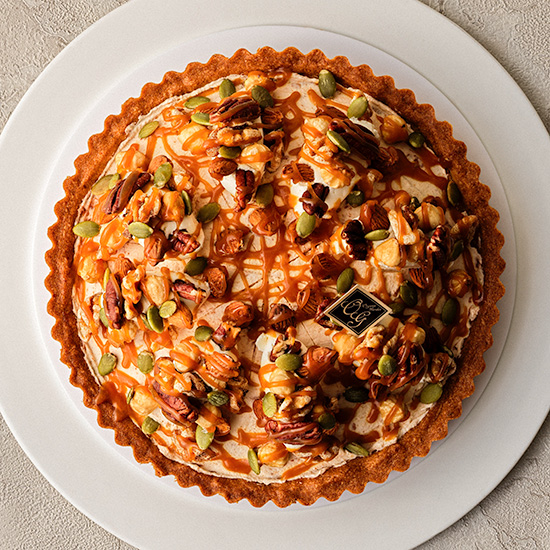 キャラメルナッツタルト キャラメルナッツタルト|茅ヶ崎市でケーキのデリバリーならオーガニックガーデン茅ヶ崎