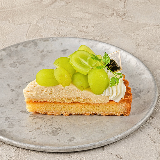 シャインマスカットタルト シャインマスカットタルト|茅ヶ崎市でケーキのデリバリーならオーガニックガーデン茅ヶ崎